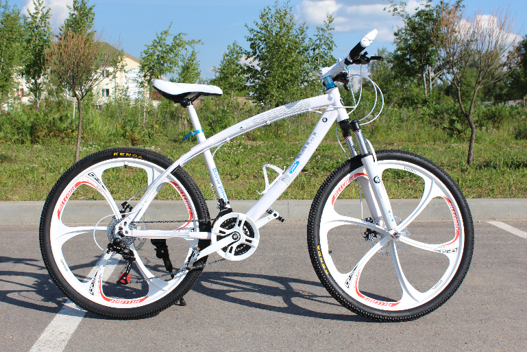 Чем больше пробки на дорогах, тем сильнее хочется стать велосипедистом. Велосипед для каждого по суперцене! Чем больше пробки на дорогах, тем сильнее хочется стать велосипедистом. Велосипед для каждого по суперцене!