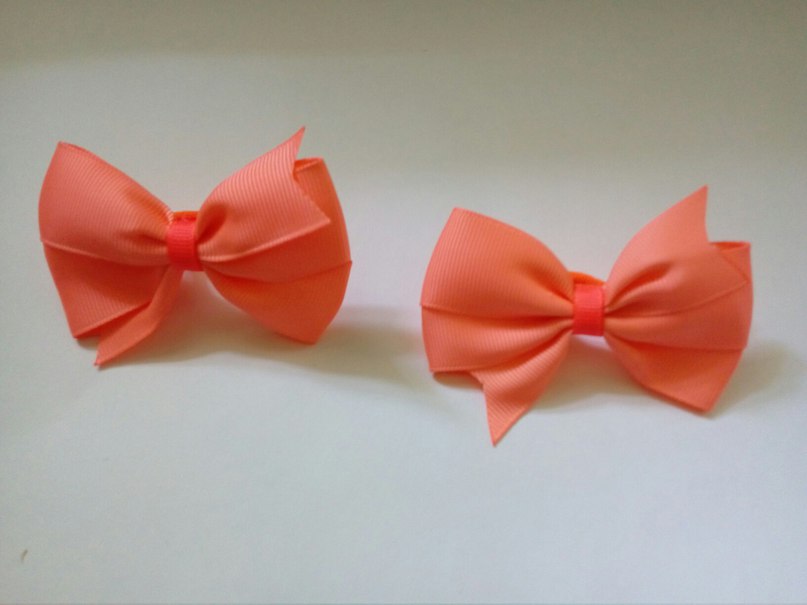 Предлагаю бантики сделанные своими руками с любовью! Предлагаю бантики сделанные своими руками с любовью!