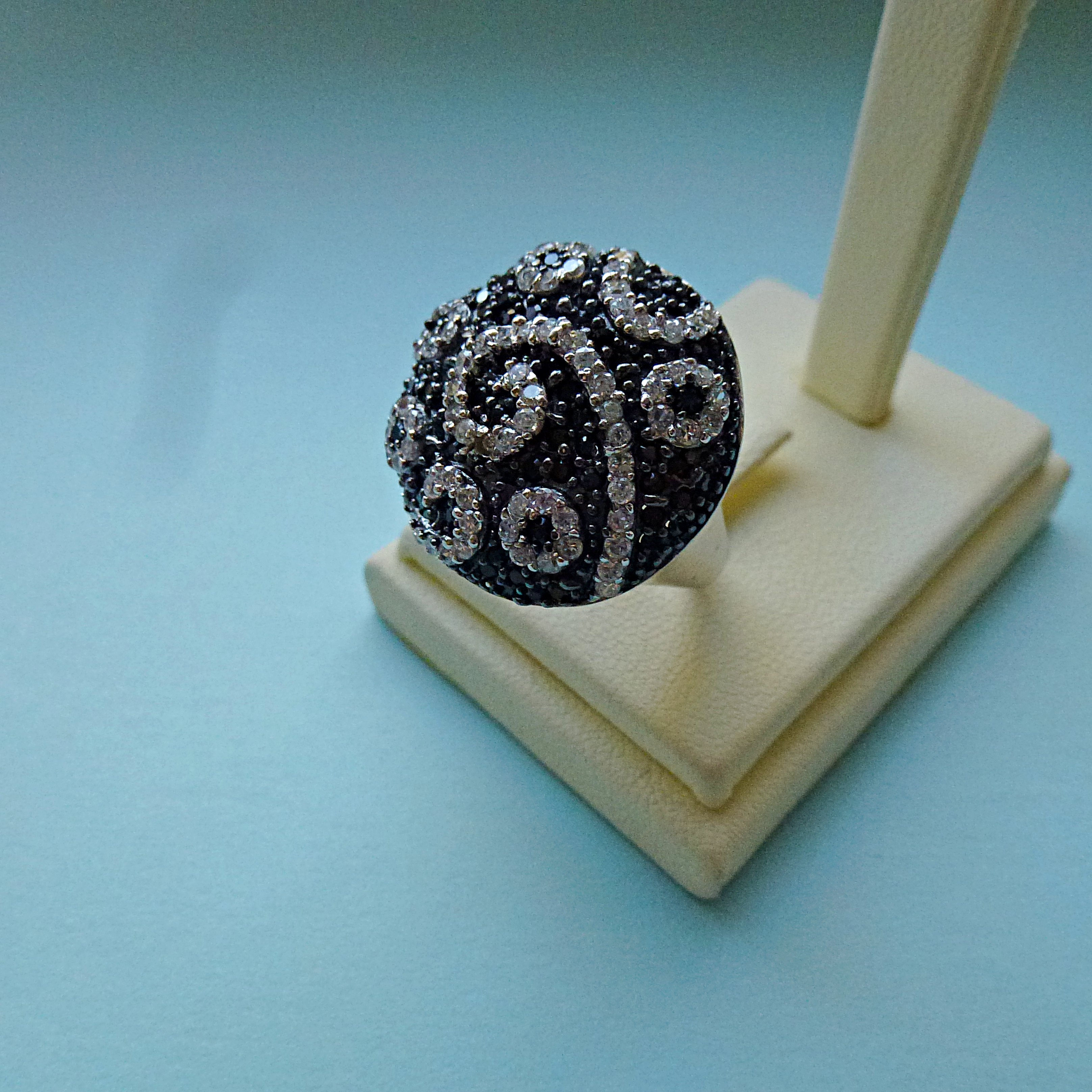 Добавила новые реальные фото украшений из закупки с сайта www.Silvershake.com Добавила новые реальные фото украшений из закупки с сайта www.Silvershake.com