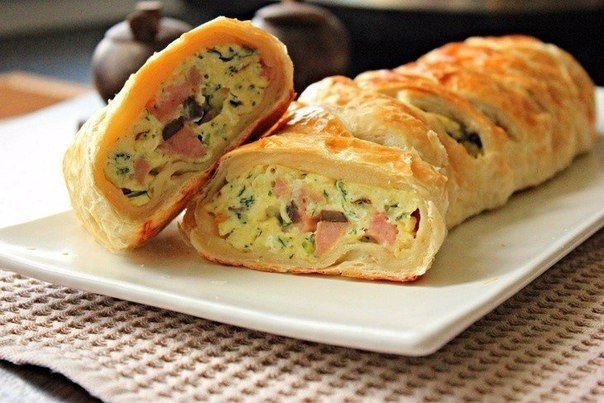 Яичница-болтунья в слоёном тесте Яичница-болтунья в слоёном тесте