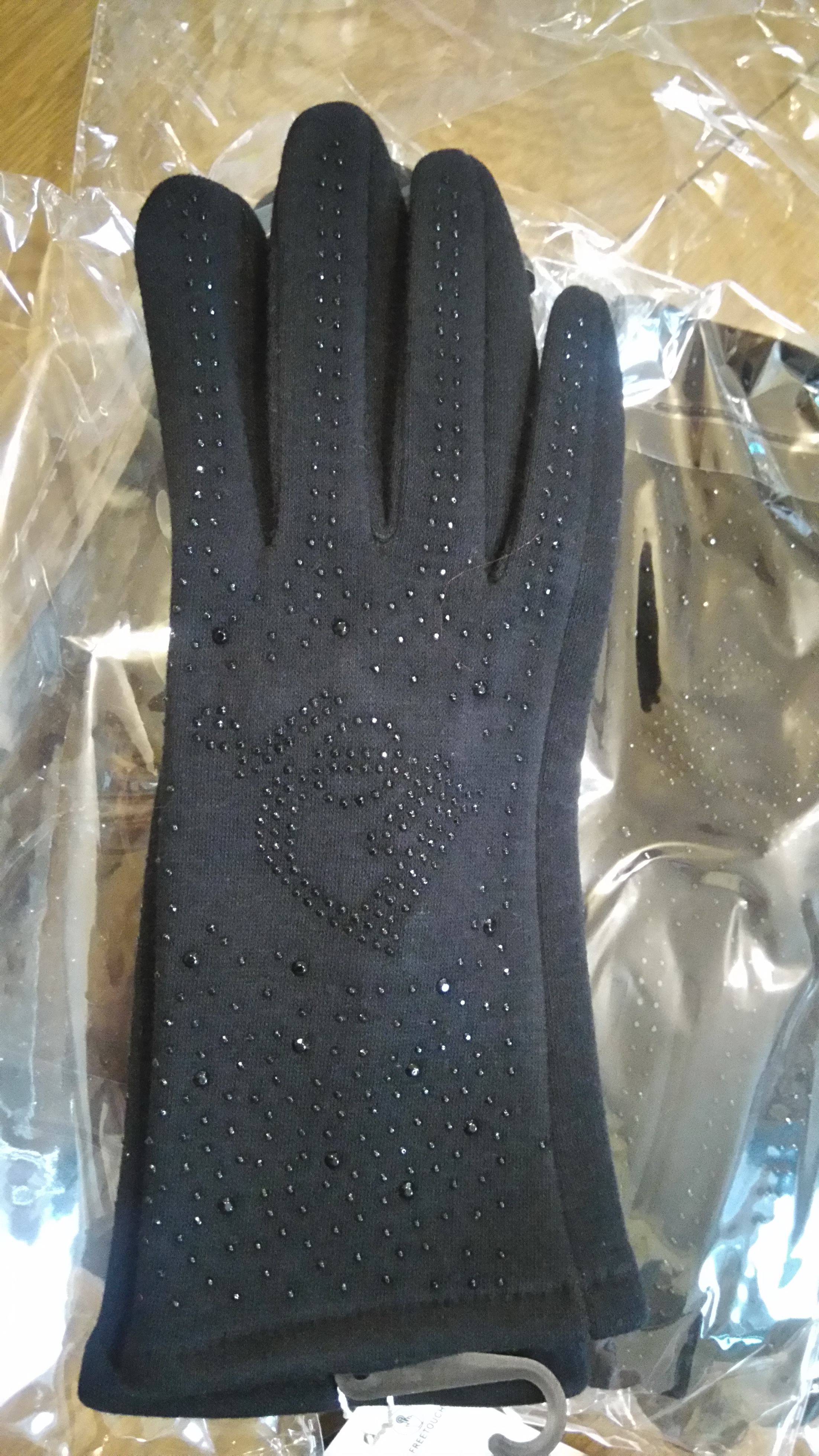 Огромный пристрой перчаток и варежек от 99руб! Женские, мужские! Сенсорные, прессовка, искзамша, трикотаж! Огромный пристрой перчаток и варежек от 99руб! Женские, мужские! Сенсорные, прессовка, искзамша, трикотаж!