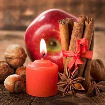 И даже в самое темное и холодное время года, в самую промозглую погоду пусть у каждого из нас будет достаточно света и тепла... для себя и для близких. И даже в самое темное и холодное время года, в самую промозглую погоду пусть у каждого из нас будет достаточно света и тепла... для себя и для близких.