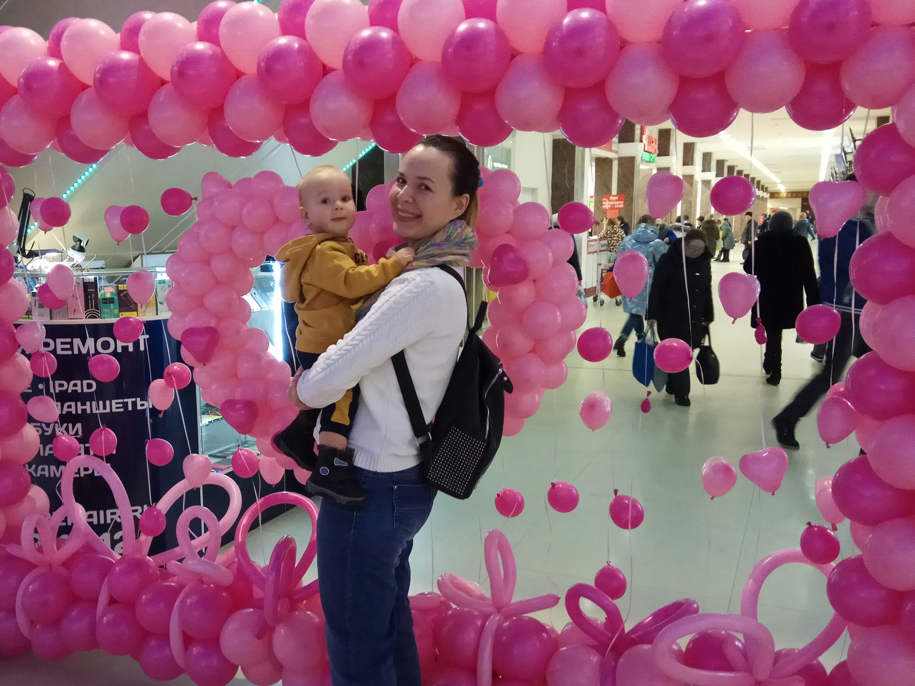 Поздравляем Всех, кто отмечает! 👏💏 Желаем просто любить и быть любимыми, для кого обычный день! 💑 ✌Не забывайте обниматься и целоваться! 😚👍 #егорхрущев #безусловнаялюбовь #немогулюблютр Поздравляем Всех, кто отмечает! 👏💏 Желаем просто любить и быть любимыми, для кого обычный день! 💑 ✌Не забывайте обниматься и целоваться! 😚👍 #егорхрущев #безусловнаялюбовь #немогулюблютр