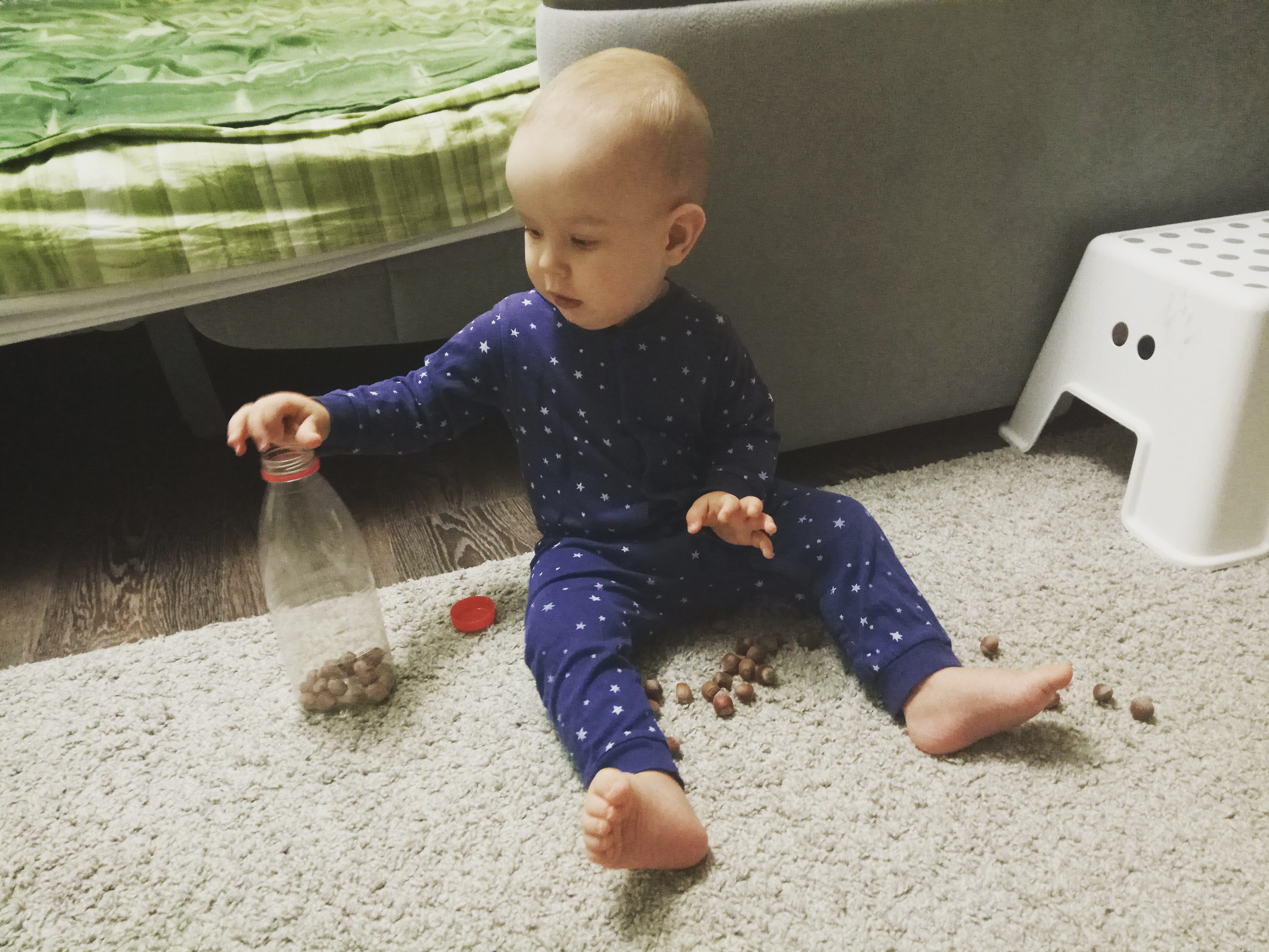 Развиваем мелкую моторику перед сном 👋 Бюджетный "монтессори" 😉 #егорхрущев #безусловнаялюбовь #радостькаждыйдень #монтессори #моторика #сын #немогулюблютрамвайкуплю #дом #смамой #петрова_мария_н #petrova_maria_n Развиваем мелкую моторику перед сном 👋 Бюджетный "монтессори" 😉 #егорхрущев #безусловнаялюбовь #радостькаждыйдень #монтессори #моторика #сын #немогулюблютрамвайкуплю #дом #смамой #петрова_мария_н #petrova_maria_n