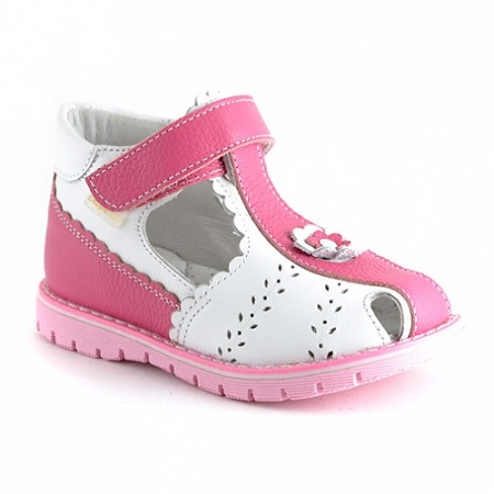 Замечательные летние туфли для девочки , с классическим сочетанием цветов. СКОРОХОД без рядов!!! Замечательные летние туфли для девочки , с классическим сочетанием цветов. СКОРОХОД без рядов!!!