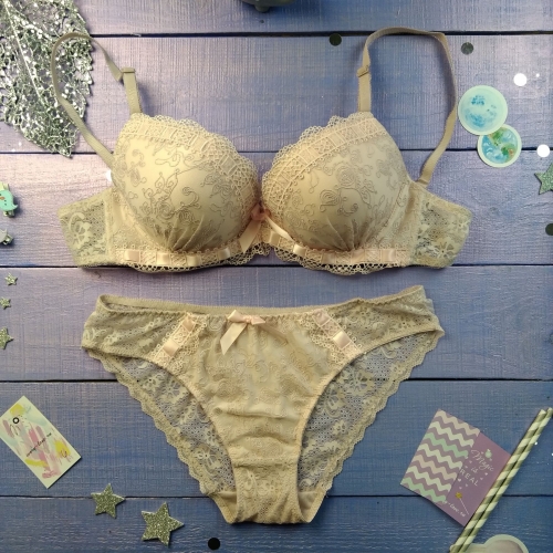 Соблазнительное нижнее белье, которое сделает Вас по-настоящему счастливыми. Новинки! Огромный ассортимент бюстов и трусиков (от 60 руб), мужское белье, а так же носочки для всей семьи от 21 руб. Удобные галереи. Размеры 40-56! Без рядов Соблазнительное нижнее белье, которое сделает Вас по-настоящему счастливыми. Новинки! Огромный ассортимент бюстов и трусиков (от 60 руб), мужское белье, а так же носочки для всей семьи от 21 руб. Удобные галереи. Размеры 40-56! Без рядов