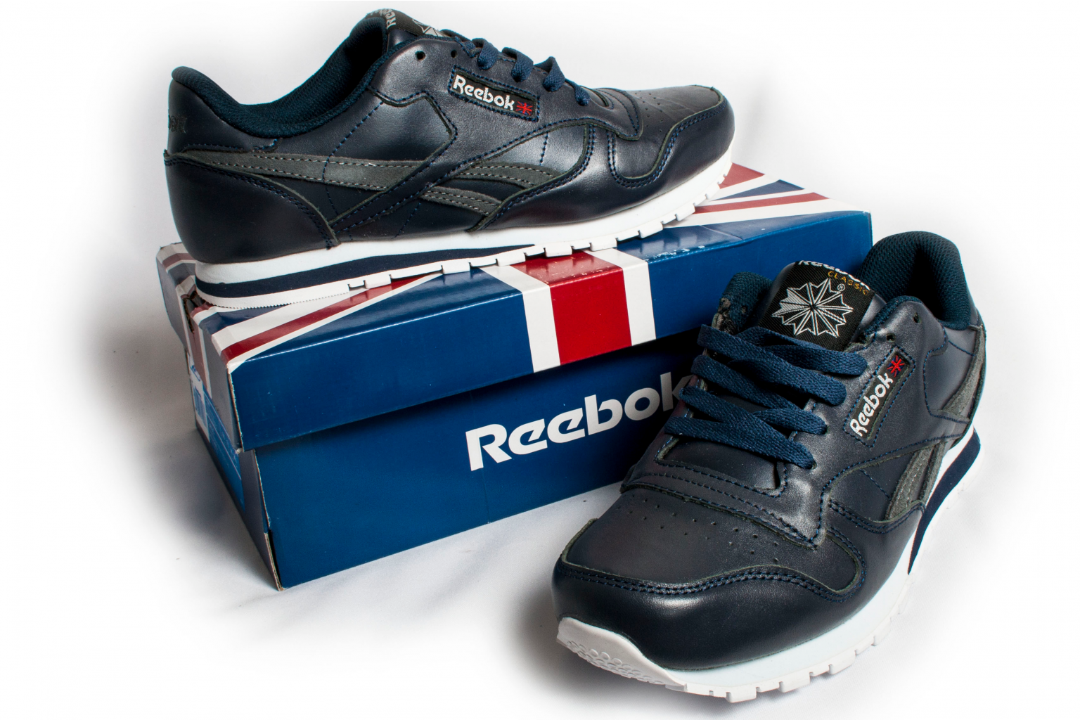 Кроссовки кожаные мужские 42 размер. Кроссовки кожаные мужские 42 размер.