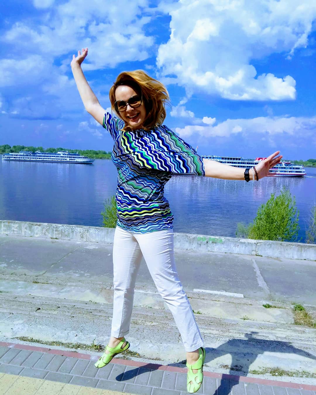 Семейная прогулка #егорхрущев #безусловнаялюбовь #спитмоесчастье #мое #мне #вместевесело #набережная #теплоход #жара #май2018 #петрова_мария_н #petrova_maria_n Семейная прогулка #егорхрущев #безусловнаялюбовь #спитмоесчастье #мое #мне #вместевесело #набережная #теплоход #жара #май2018 #петрова_мария_н #petrova_maria_n