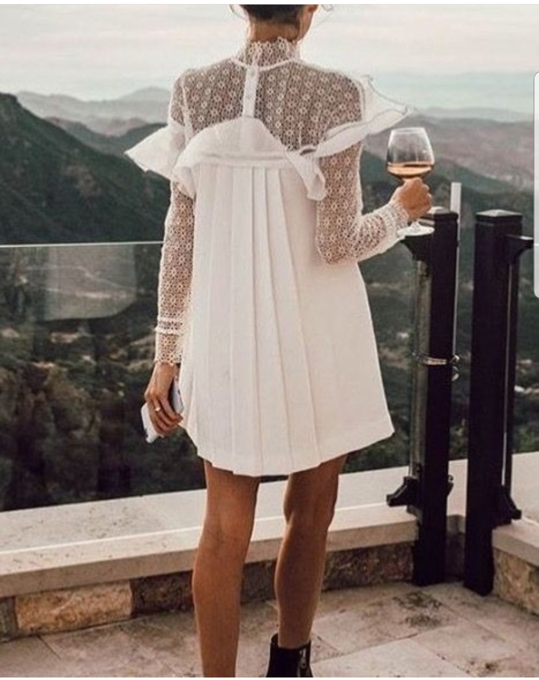 Платье нашло девушку, а девушка нашлась в платье... Платье нашло девушку, а девушка нашлась в платье...