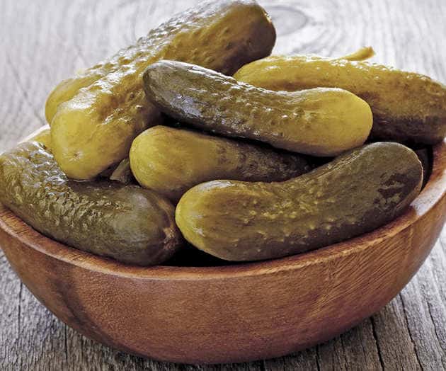 Маринованные огурцы на зиму: 12 рецептов хрустящих соленых огурчиков - Пальчики оближешь! Маринованные огурцы на зиму: 12 рецептов хрустящих соленых огурчиков - Пальчики оближешь!