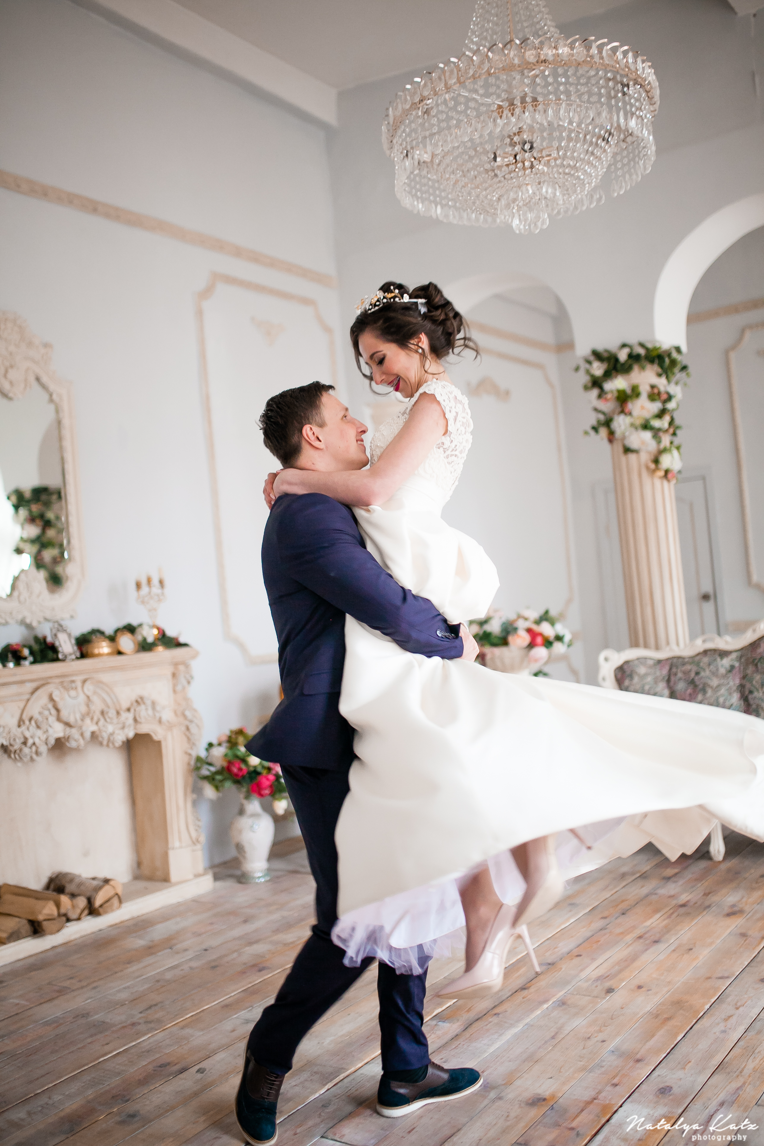 Любовь это бесценный дар, это единственная вещь, которую мы модем подарить и все же она у нас остается... Любовь это бесценный дар, это единственная вещь, которую мы модем подарить и все же она у нас остается...