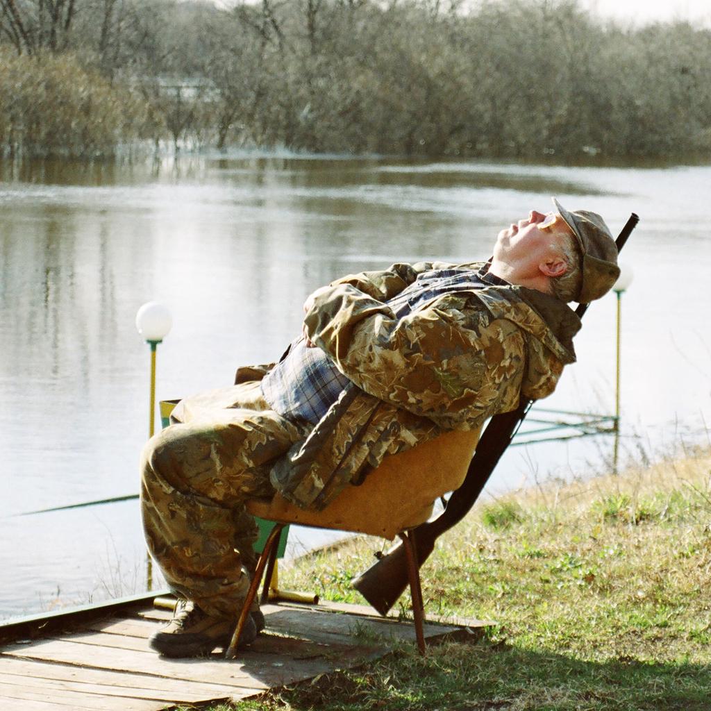 Камуфлированная одежда или просто камуфляж пользуется повышенным спросом у покупателей во многих странах мира. Причем, носят ее не только военные, сотрудники различных служб и охотники, но и люди, не имеющие к ним никакого отношения! Камуфлированная одежда или просто камуфляж пользуется повышенным спросом у покупателей во многих странах мира. Причем, носят ее не только военные, сотрудники различных служб и охотники, но и люди, не имеющие к ним никакого отношения!