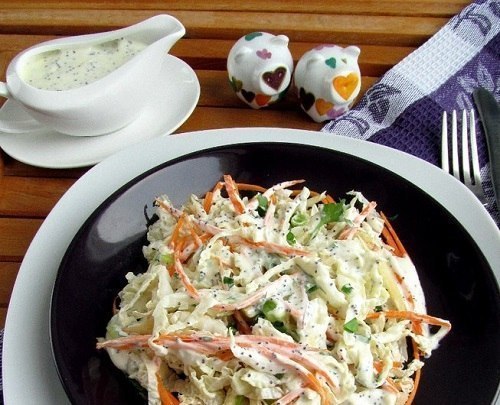 Салат из китайской капусты с маковой заправкой Салат из китайской капусты с маковой заправкой