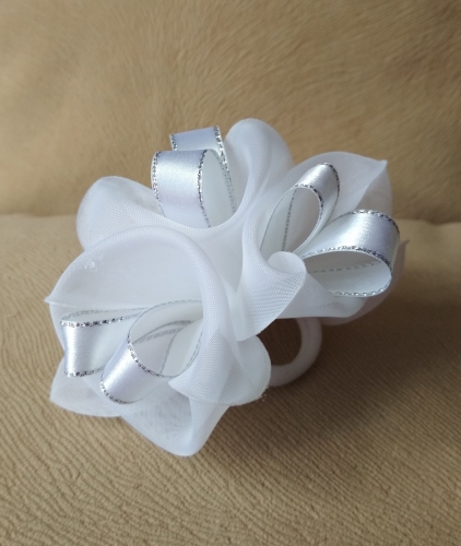 А У ВАС ЕСТЬ БАНТЫ НА 1 СЕНТЯБРЯ ?! Нет... Тогда Вам срочно СЮДА!! А У ВАС ЕСТЬ БАНТЫ НА 1 СЕНТЯБРЯ ?! Нет... Тогда Вам срочно СЮДА!!