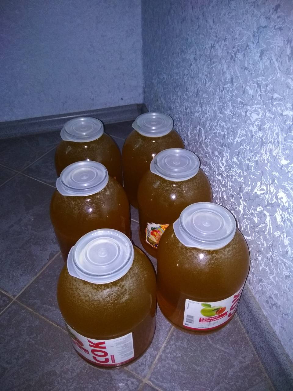 Есть в остатках немного свежего меда со своей пасеки на продажу Есть в остатках немного свежего меда со своей пасеки на продажу