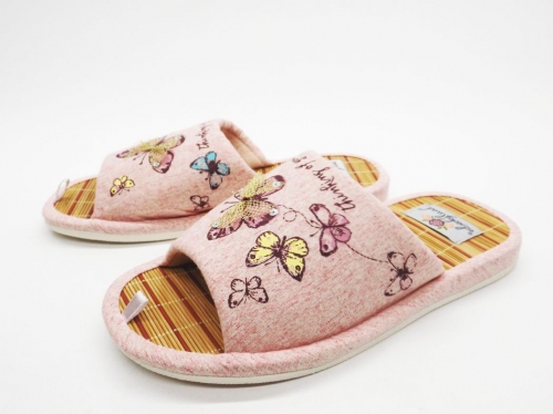 Домашние тапочки без рядов (см. в новинках) от 215 руб! Размеры 36-41. СТОП 12 сентября! Домашние тапочки без рядов (см. в новинках) от 215 руб! Размеры 36-41. СТОП 12 сентября!