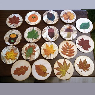 Если осень, каждый знает, в небе листики гуляют, цветом листья разные: желтые и красные...... Если осень, каждый знает, в небе листики гуляют, цветом листья разные: желтые и красные......