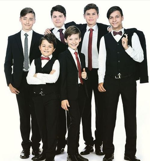 Школьные брючки для наших мальчишек-молодежные, классика, на резинке, для пышек.Размерный ряд от 92 до 176см. Костюмчики для дошколят,галстуки,бабочки. Ну, очень низкие цены!Акция брючки за 350руб! Школьные брючки для наших мальчишек-молодежные, классика, на резинке, для пышек.Размерный ряд от 92 до 176см. Костюмчики для дошколят,галстуки,бабочки. Ну, очень низкие цены!Акция брючки за 350руб!