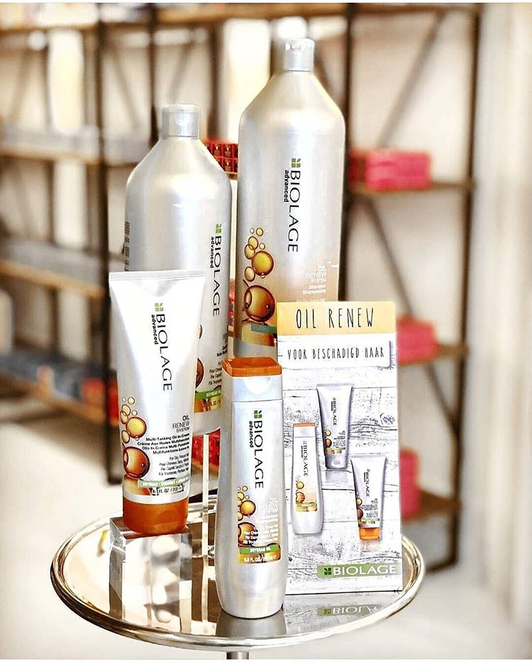 Bio*lag*e O*il Re*ne*w Си*стема B*iola*ge Ad*vanc*ed O*il Re*new концентрирует ежедневную систему ухода за питанием от легких частиц микромасел, чтобы помочь превратить пористые, лишенные влаги волосы,в закаленные защищенные здоровые волосы. Bio*lag*e O*il Re*ne*w Си*стема B*iola*ge Ad*vanc*ed O*il Re*new концентрирует ежедневную систему ухода за питанием от легких частиц микромасел, чтобы помочь превратить пористые, лишенные влаги волосы,в закаленные защищенные здоровые волосы.