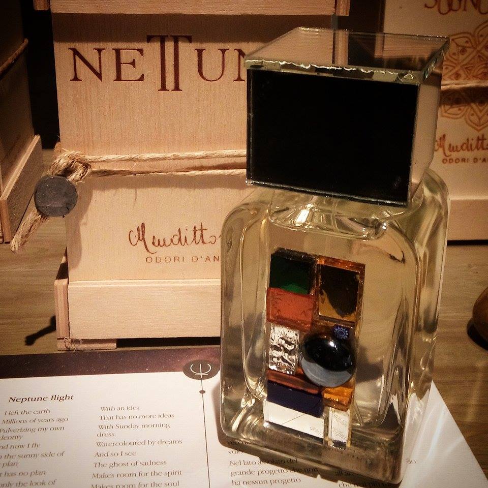 Изумительный перец в сочетании с кожей и цветочным шепотом) Изумительный перец в сочетании с кожей и цветочным шепотом)