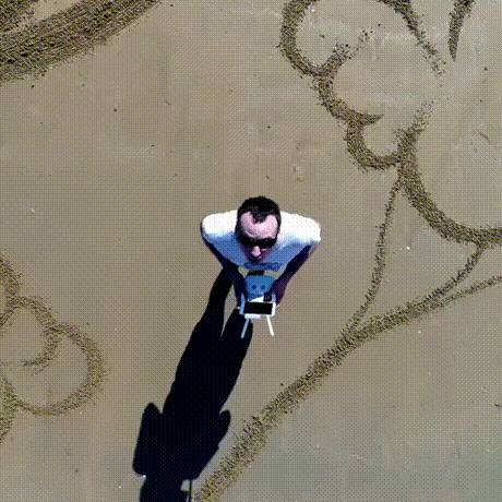 Рисунок на песке Рисунок на песке