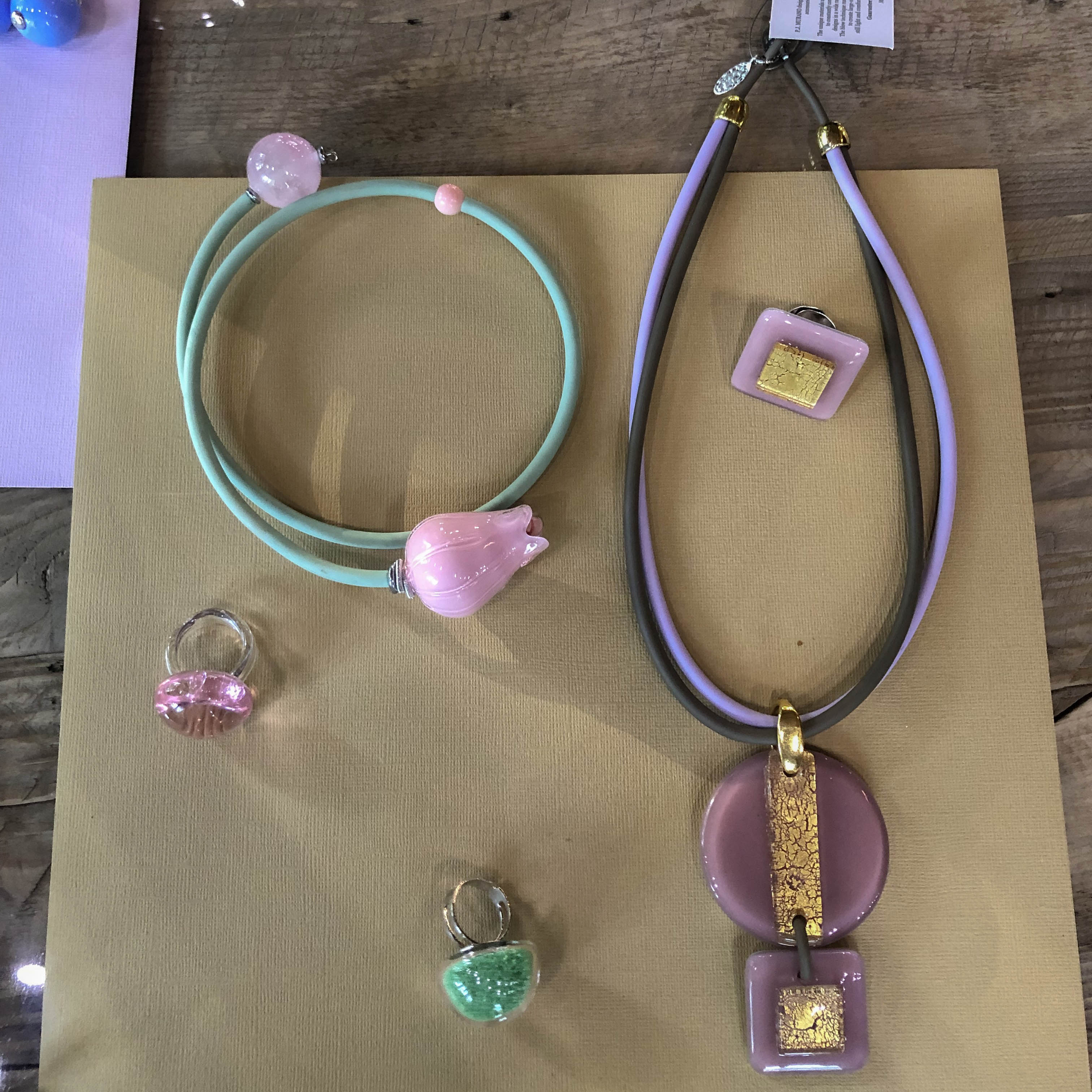 Сбор заказов до 7 июля. Стильно, эффектно, роскошно. Муранское стекло, венецианский бисер, ювелирная сетка, гипоаллергенный сплав и каучуковые шнуры. Для ценителей эксклюзивной бижутерии ручной работы. Новинки. Сбор заказов до 7 июля. Стильно, эффектно, роскошно. Муранское стекло, венецианский бисер, ювелирная сетка, гипоаллергенный сплав и каучуковые шнуры. Для ценителей эксклюзивной бижутерии ручной работы. Новинки.