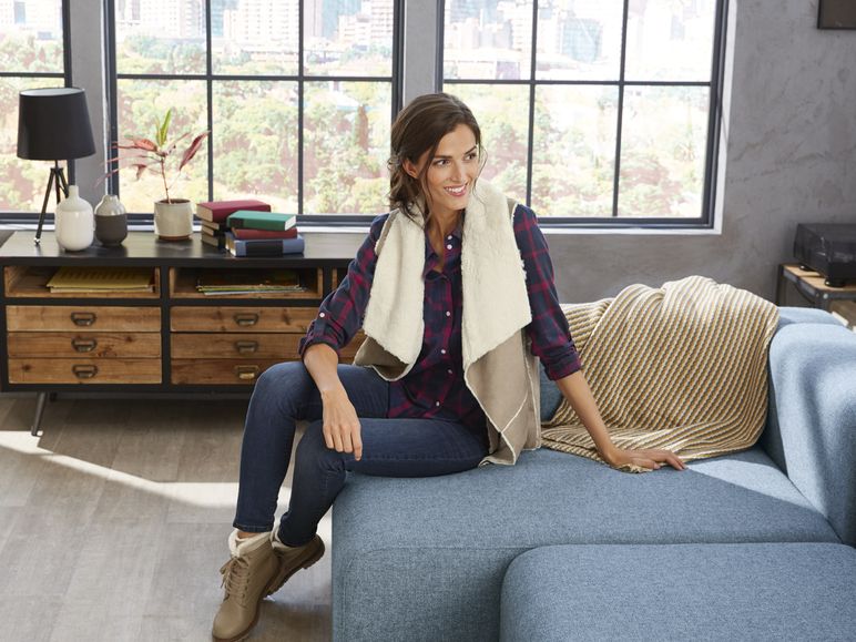 Новое поступление женской стоковой коллекции из Европы! Джинсы, свитшоты, блузы, платья и даже байкерская курточка! Бронирую ежедневно! Новое поступление женской стоковой коллекции из Европы! Джинсы, свитшоты, блузы, платья и даже байкерская курточка! Бронирую ежедневно!