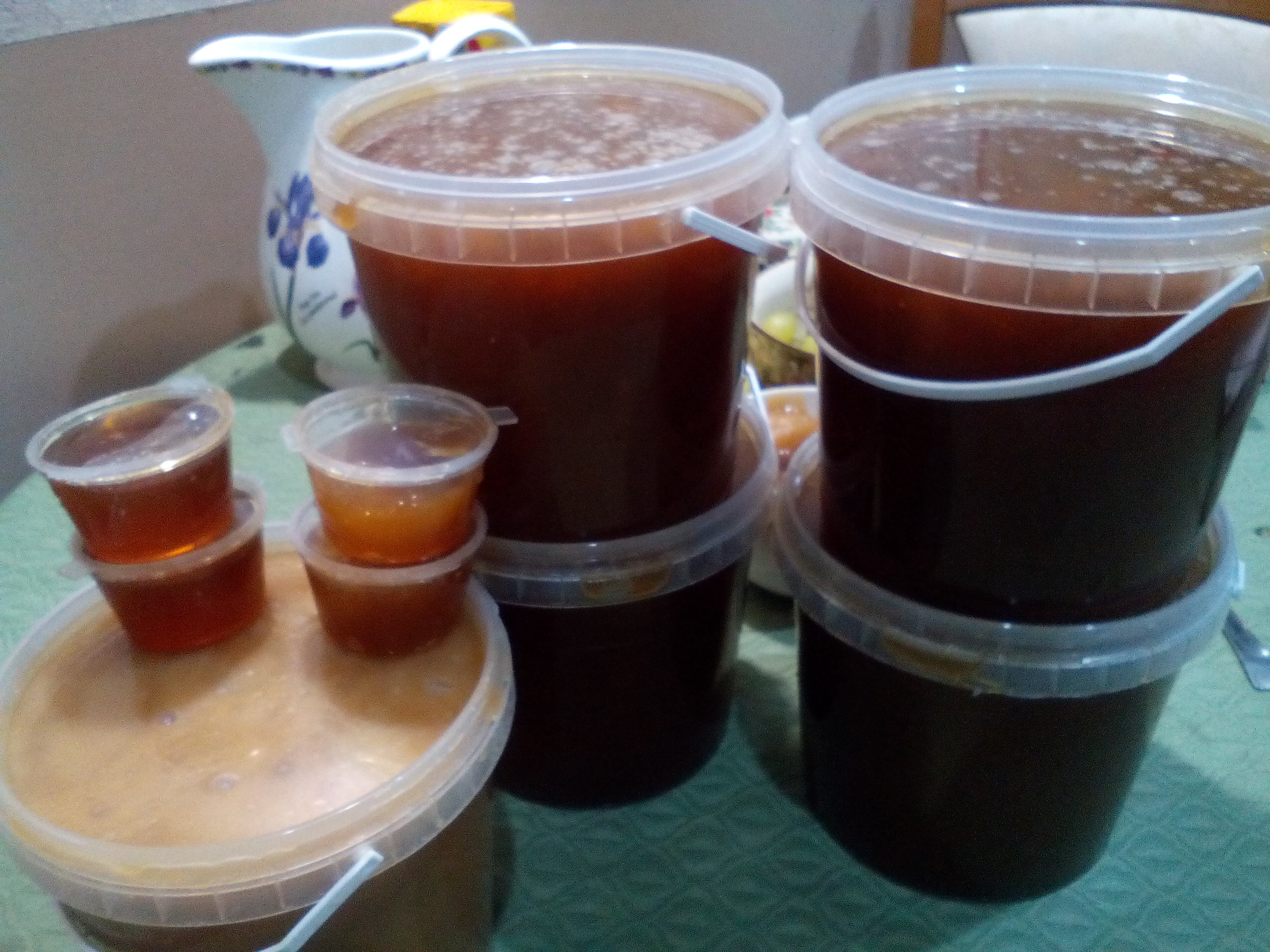 Предложу мёд 2018 года , фото Остался гречишный, лесной и липовый (в небольшом количестве, был отложен). Предложу мёд 2018 года , фото Остался гречишный, лесной и липовый (в небольшом количестве, был отложен).