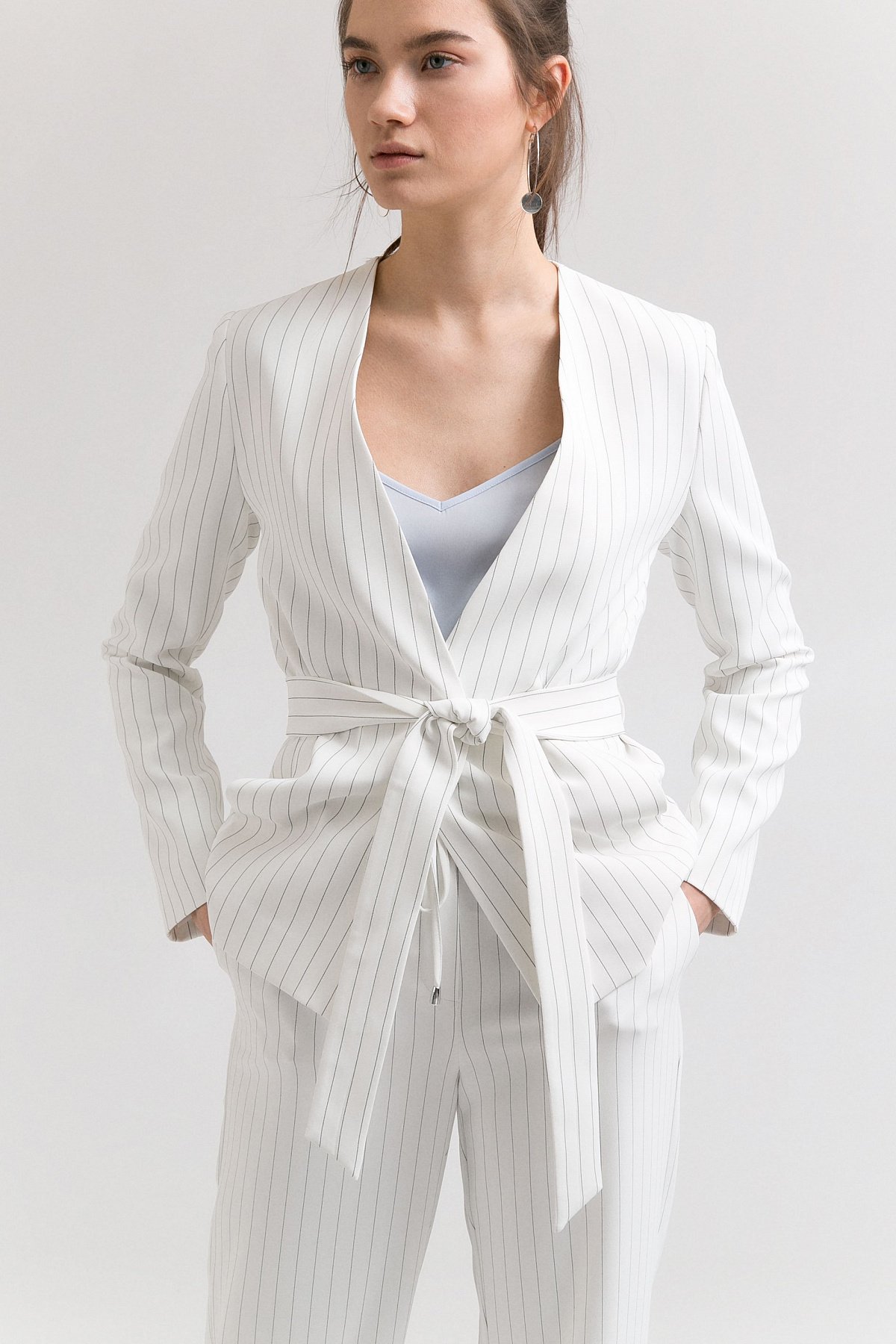 РАСПРОДАЖА! Жакет в полоску за 1790 рублей (вместо: 2990 руб., цена в рознице 8390 руб.) РАСПРОДАЖА! Жакет в полоску за 1790 рублей (вместо: 2990 руб., цена в рознице 8390 руб.)