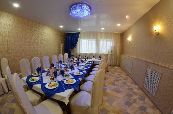 Vip зал на 25 персон идеально подходит для празднования: Vip зал на 25 персон идеально подходит для празднования: