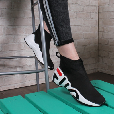 032 Кроссовки 36-41 Оптовая цена: 450 р 032 Кроссовки 36-41 Оптовая цена: 450 р