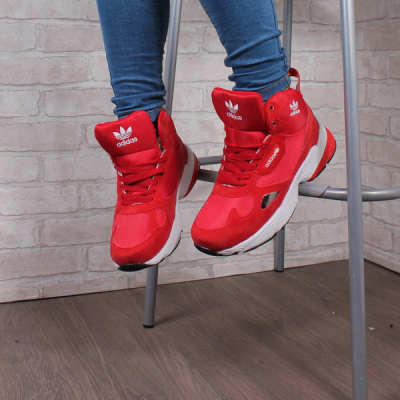 Зимние кроссовки 36-41 Оптовая цена: 1410 р Зимние кроссовки 36-41 Оптовая цена: 1410 р