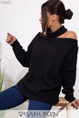 Свитер свободного кроя с вырезом Анжелика, съемным чокером и рукавами Свитер свободного кроя с вырезом Анжелика, съемным чокером и рукавами