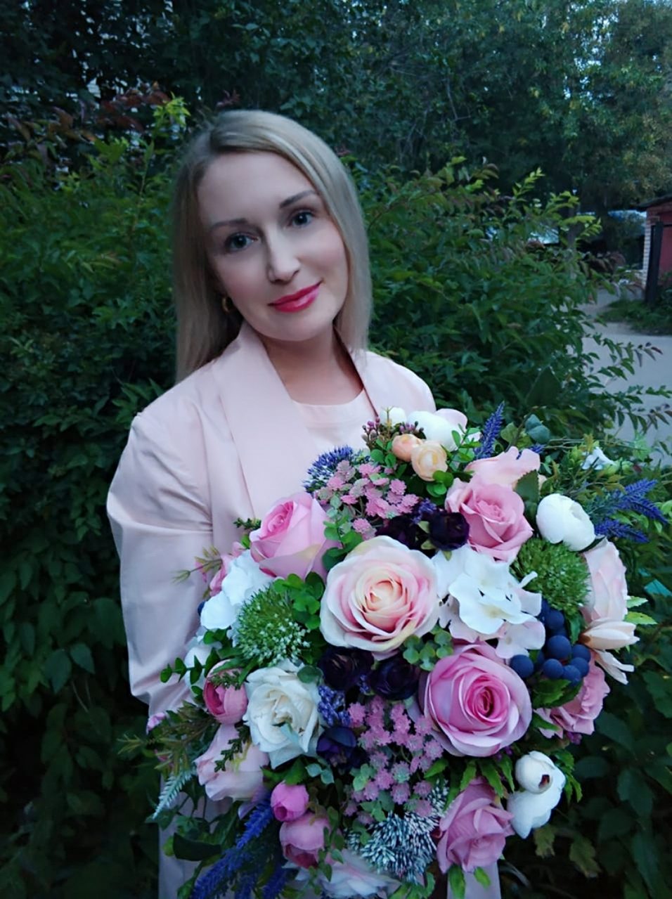 Оформление интерьера искусственными цветами Оформление интерьера искусственными цветами