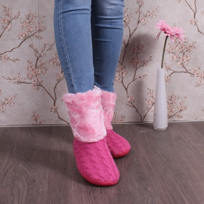 Теплые тапочки Оптовая цена: 340 р Теплые тапочки Оптовая цена: 340 р