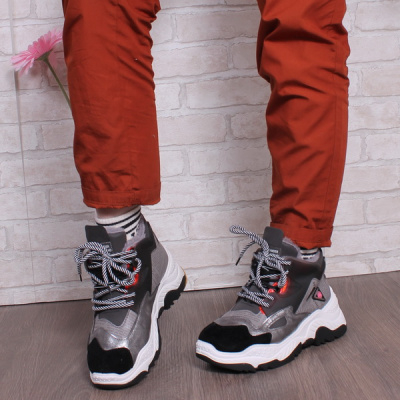 Зимние кроссовки 36-41 Оптовая цена: 1180 р Зимние кроссовки 36-41 Оптовая цена: 1180 р