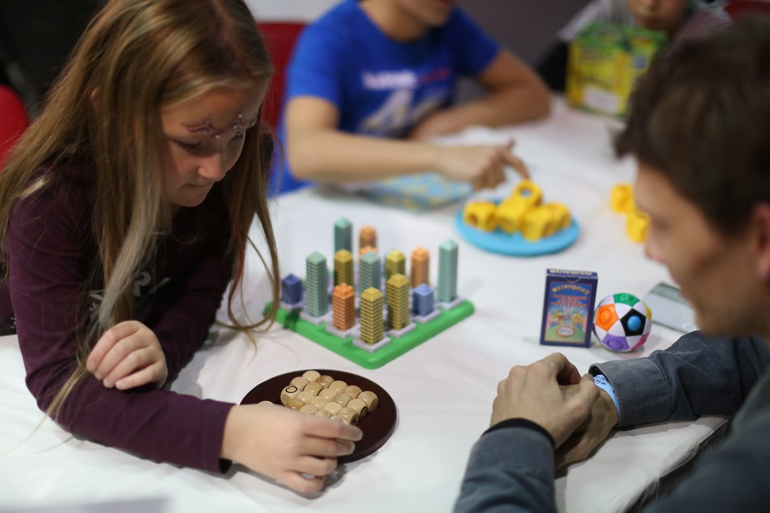 Сбор заказов до 13.12-последний в этом году. Настольные игры со всего мира.Ётта, Доббль, Каркассон, Спящие королевы, Диксит, Барабашка, Коварный лис, Зверобуквы, тик так Бумм, Сундучки, Зверобуквы! Лучшие подарки для Нового года! Сбор заказов до 13.12-последний в этом году. Настольные игры со всего мира.Ётта, Доббль, Каркассон, Спящие королевы, Диксит, Барабашка, Коварный лис, Зверобуквы, тик так Бумм, Сундучки, Зверобуквы! Лучшие подарки для Нового года!
