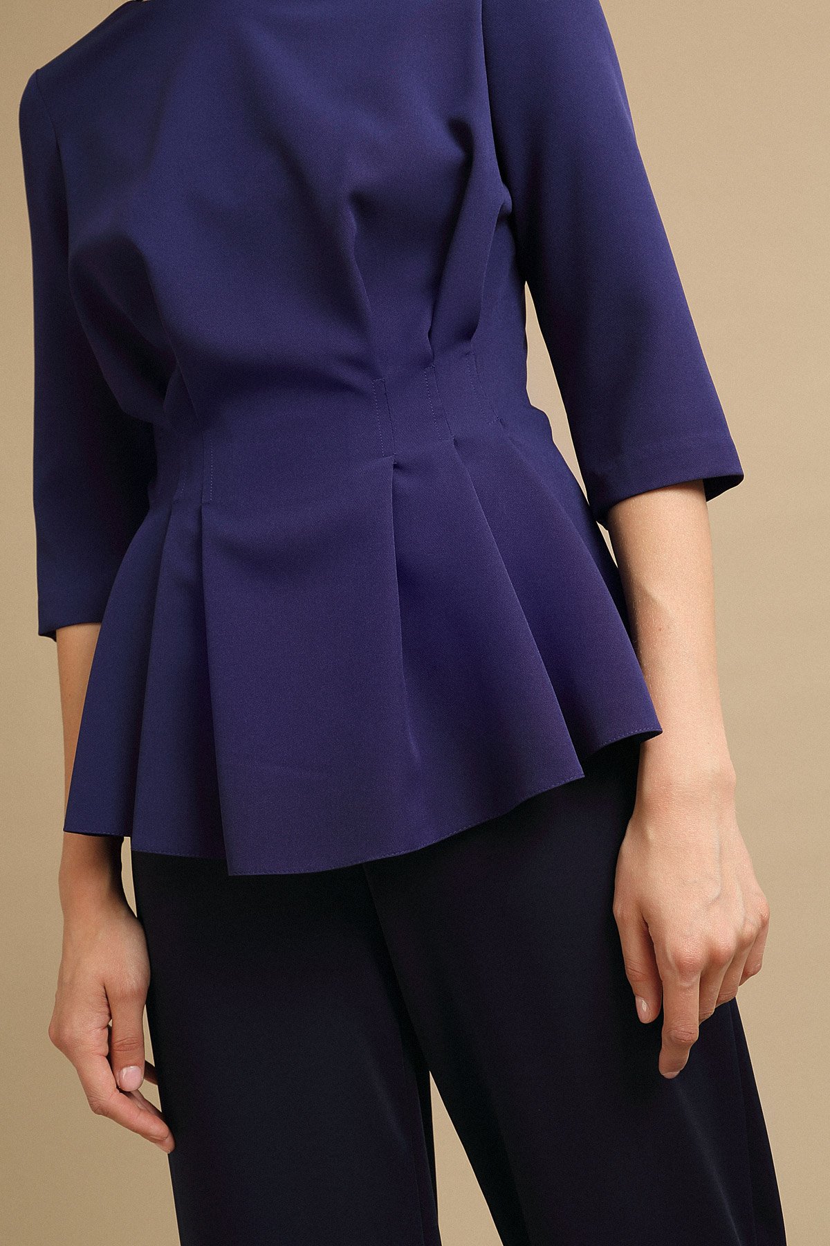 Финальная распродажа! Блузка со складками за 890 рублей! (вместо - 1390 руб., цена в рознице 3890!) Размеры: 42-54 Финальная распродажа! Блузка со складками за 890 рублей! (вместо - 1390 руб., цена в рознице 3890!) Размеры: 42-54