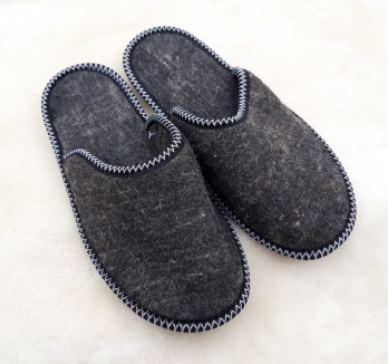 Изделия из натуральной овчины: домашние тапочки, чуни, чувяки и многое другое! Изделия из натуральной овчины: домашние тапочки, чуни, чувяки и многое другое!