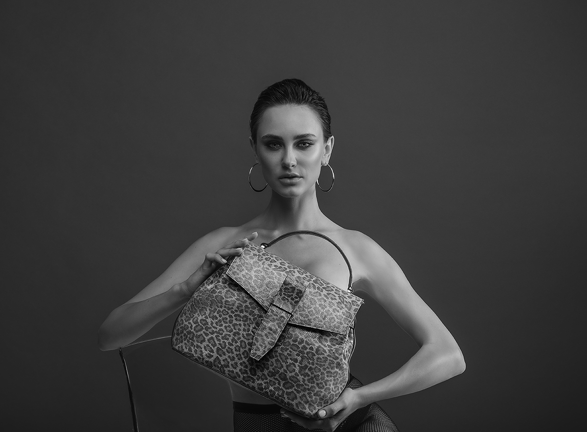 Сбор заказов. Действительно качественные сумки из натуральной кожи. Оригинальный дизайн и широкая палитра расцветок. 100% гарантия цвета!Масса положительных отзывов. Сбор заказов. Действительно качественные сумки из натуральной кожи. Оригинальный дизайн и широкая палитра расцветок. 100% гарантия цвета!Масса положительных отзывов.