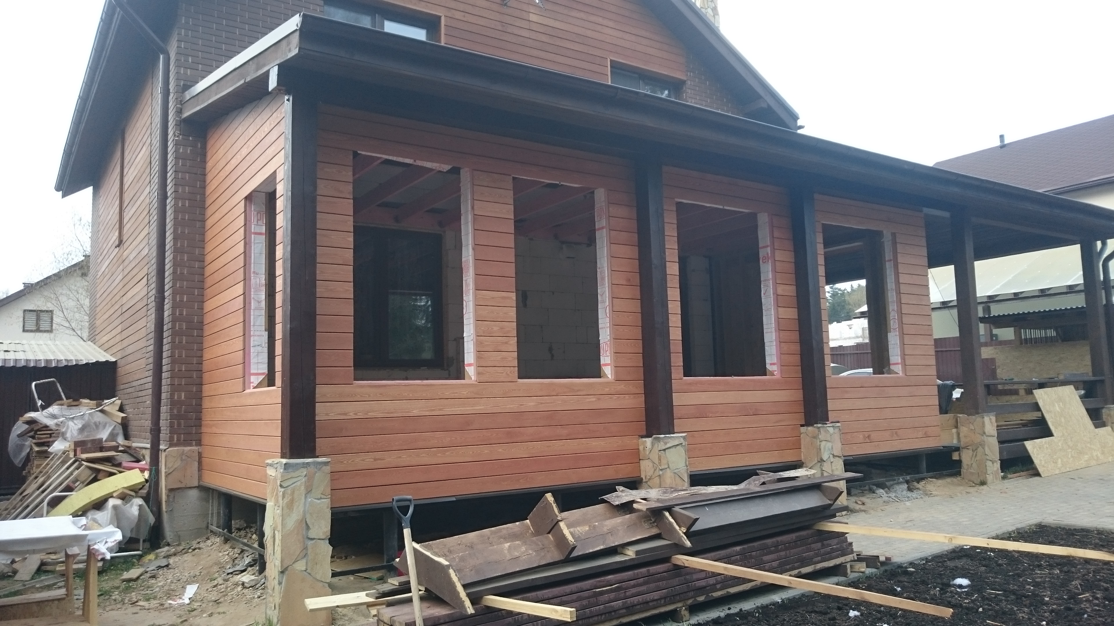 Жилой пристрой из открытой веранды. Стены Жилой пристрой из открытой веранды. Стены