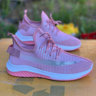 Кроссовки. Обувь для всей семьи Кроссовки. Обувь для всей семьи