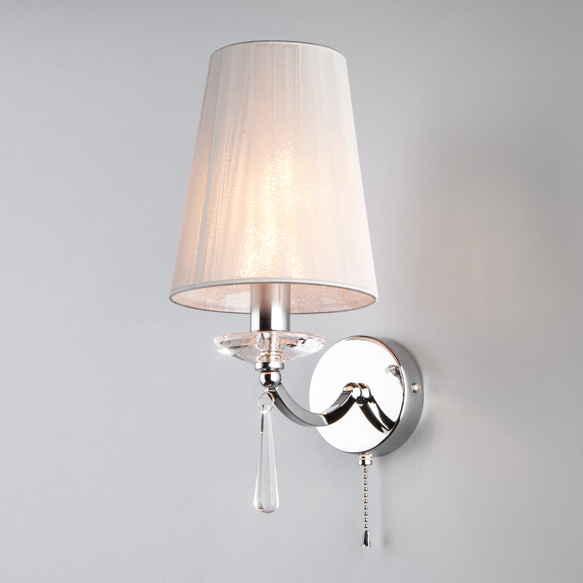 Бра в классическом стиле прекрасно впишется в интерьер спальни, прихожей или гостинной! Бра в классическом стиле прекрасно впишется в интерьер спальни, прихожей или гостинной!