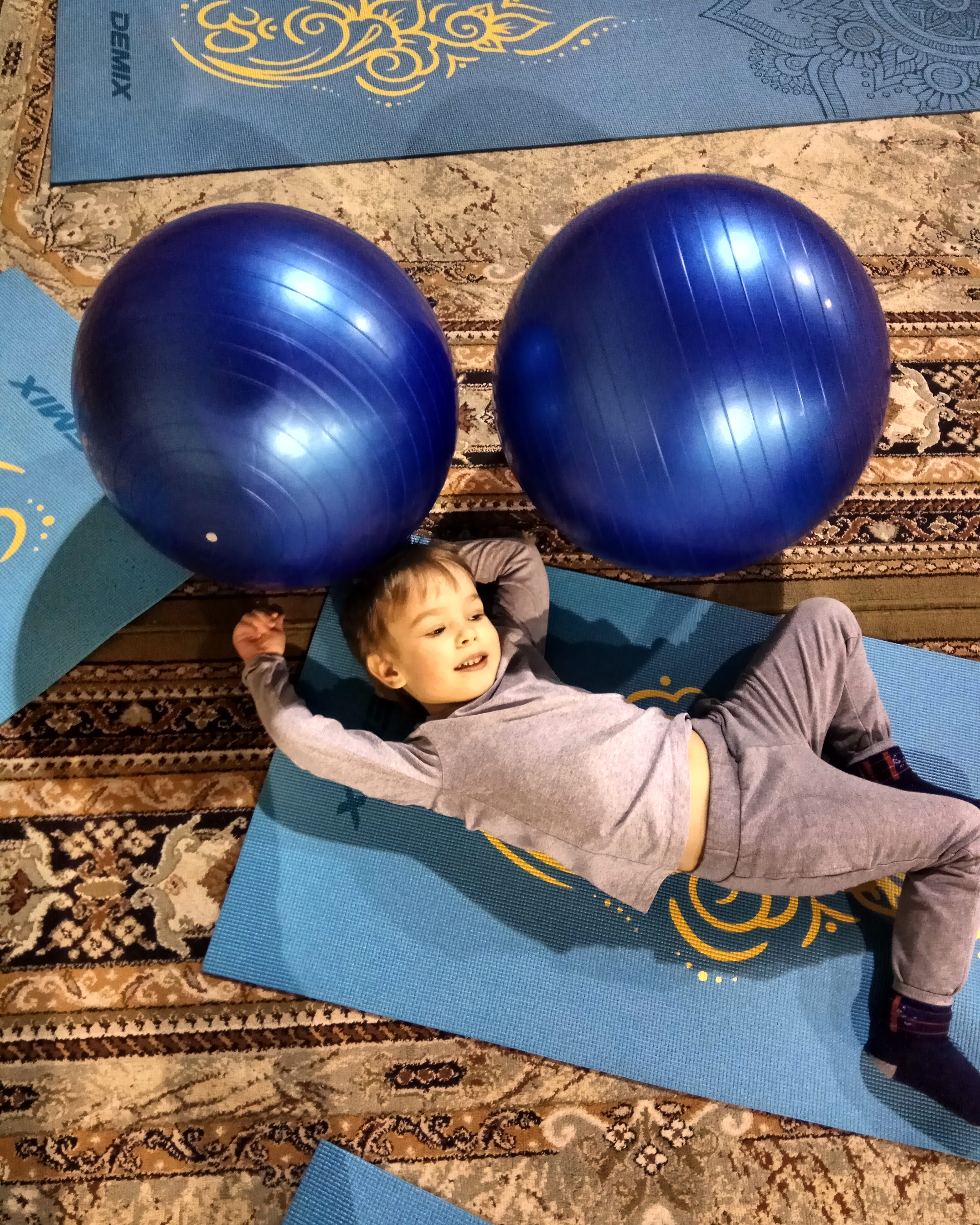 🌲🌲🌲❄❄❄С Рождеством! ⛄⛄⛄🎄🎄🎄 #егорхрущев #сын #безусловнаялюбовь #рождество #2021 #7день #спорт #фитбол #физкультура #немо 🌲🌲🌲❄❄❄С Рождеством! ⛄⛄⛄🎄🎄🎄 #егорхрущев #сын #безусловнаялюбовь #рождество #2021 #7день #спорт #фитбол #физкультура #немо