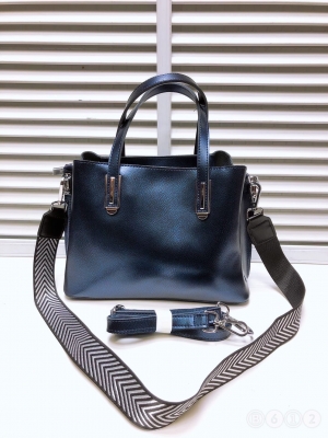 Сбор заказов. Трендовые модели сумочек здесь! Классика, деловые, шоперы, кросс-боди, тоут из кожи, замши, лака, эко кожи. А рюкзаки в моде при любой погоде. Огромный выбор по низким ценам! Выбираем. Сбор заказов. Трендовые модели сумочек здесь! Классика, деловые, шоперы, кросс-боди, тоут из кожи, замши, лака, эко кожи. А рюкзаки в моде при любой погоде. Огромный выбор по низким ценам! Выбираем.