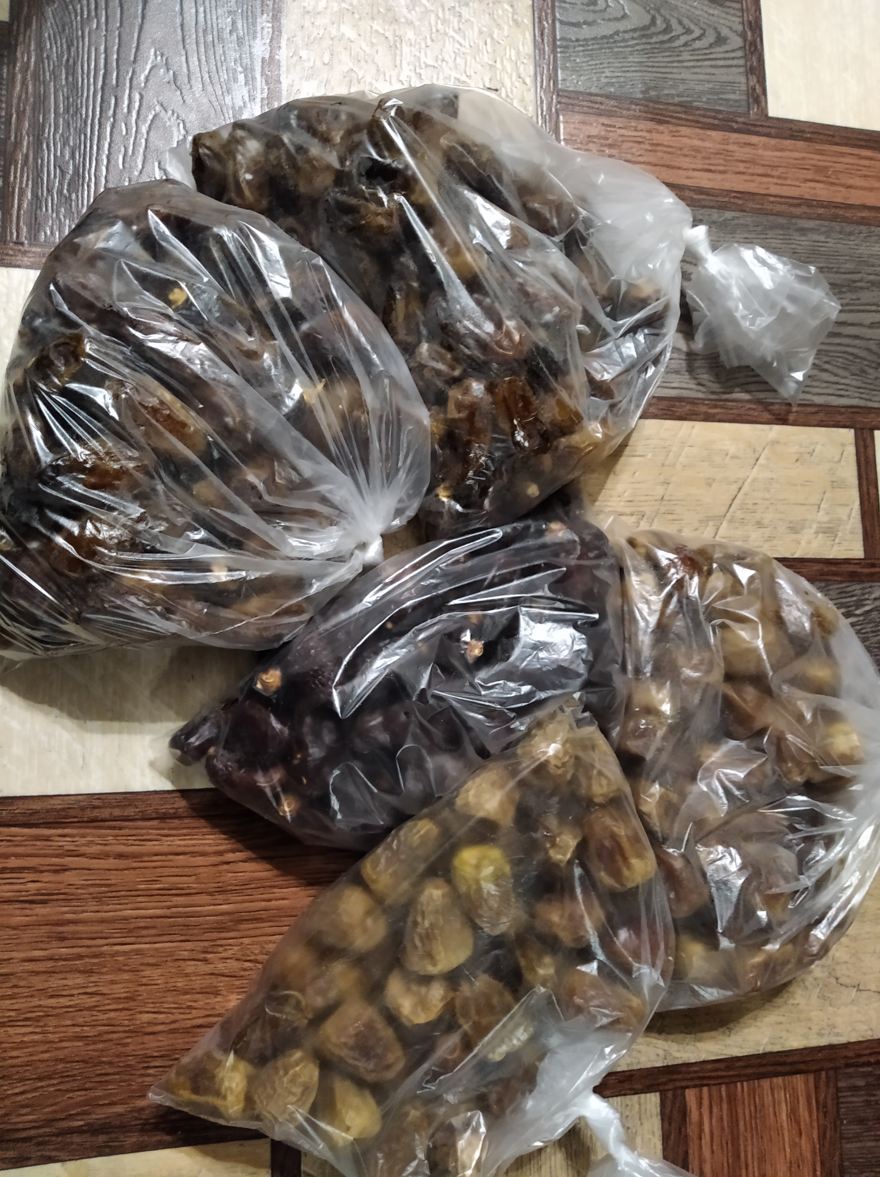 Финики Финики