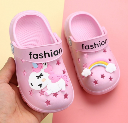 В пристрое модные сланцы для девочек размер 200( на стопу 19,5см) цена 260+18%, сланцы для мальчиков с танками размер 36/37(23см) по цене 360руб+28%! В пристрое модные сланцы для девочек размер 200( на стопу 19,5см) цена 260+18%, сланцы для мальчиков с танками размер 36/37(23см) по цене 360руб+28%!