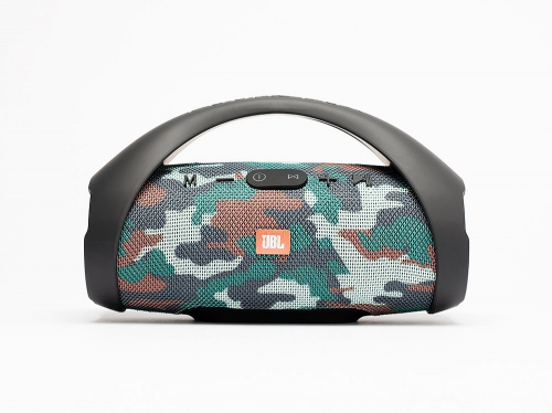Беспроводная колонка JBL Boombox камуфляжного цвета способна чётко воспроизводить аудиофайлы со стороннего носителя через протокол Bluetooth. Она отличается широким диапазоном частот и минимальным уровнем искажений, даже на самой высокой громкости. Неболь Беспроводная колонка JBL Boombox камуфляжного цвета способна чётко воспроизводить аудиофайлы со стороннего носителя через протокол Bluetooth. Она отличается широким диапазоном частот и минимальным уровнем искажений, даже на самой высокой громкости. Неболь