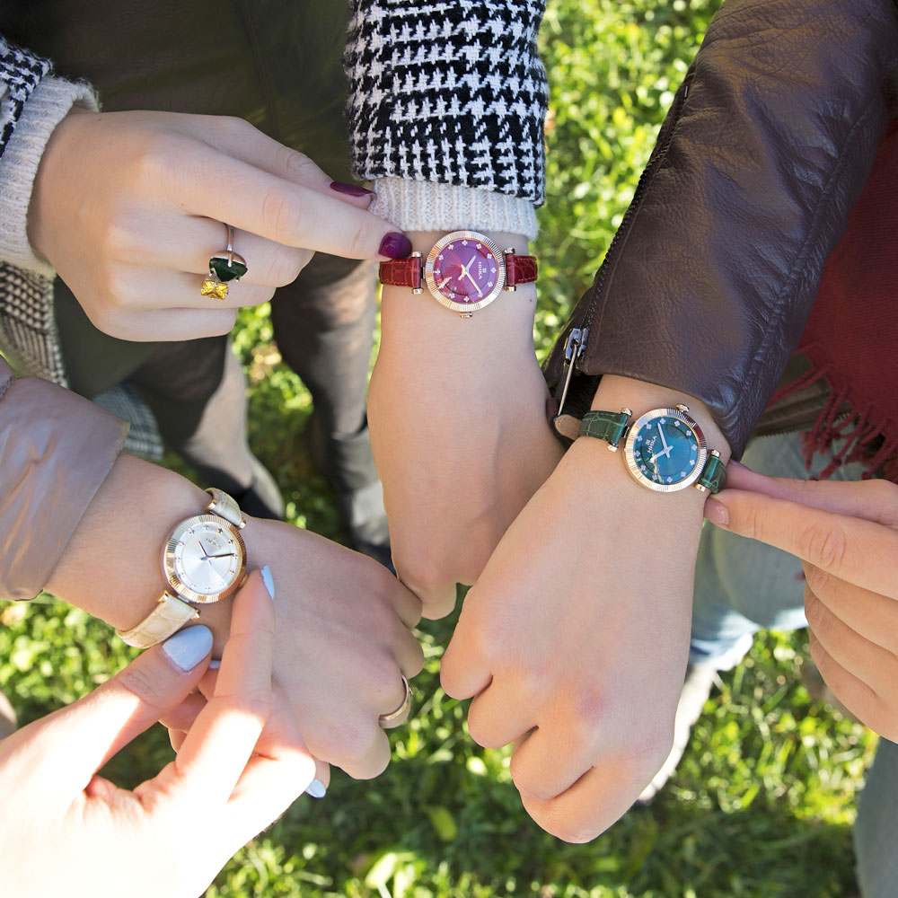 ОЧЕНЬ КРУТЫЕ! ЦЕНА 17750р+орг Женские часы стали еще более яркими благодаря новой уникальной технологии! BICOLOR - это способ производства двухцветного драгоценного корпуса путем прочного соединения отдельных элементов из золота и серебра. За основу бе ОЧЕНЬ КРУТЫЕ! ЦЕНА 17750р+орг Женские часы стали еще более яркими благодаря новой уникальной технологии! BICOLOR - это способ производства двухцветного драгоценного корпуса путем прочного соединения отдельных элементов из золота и серебра. За основу бе