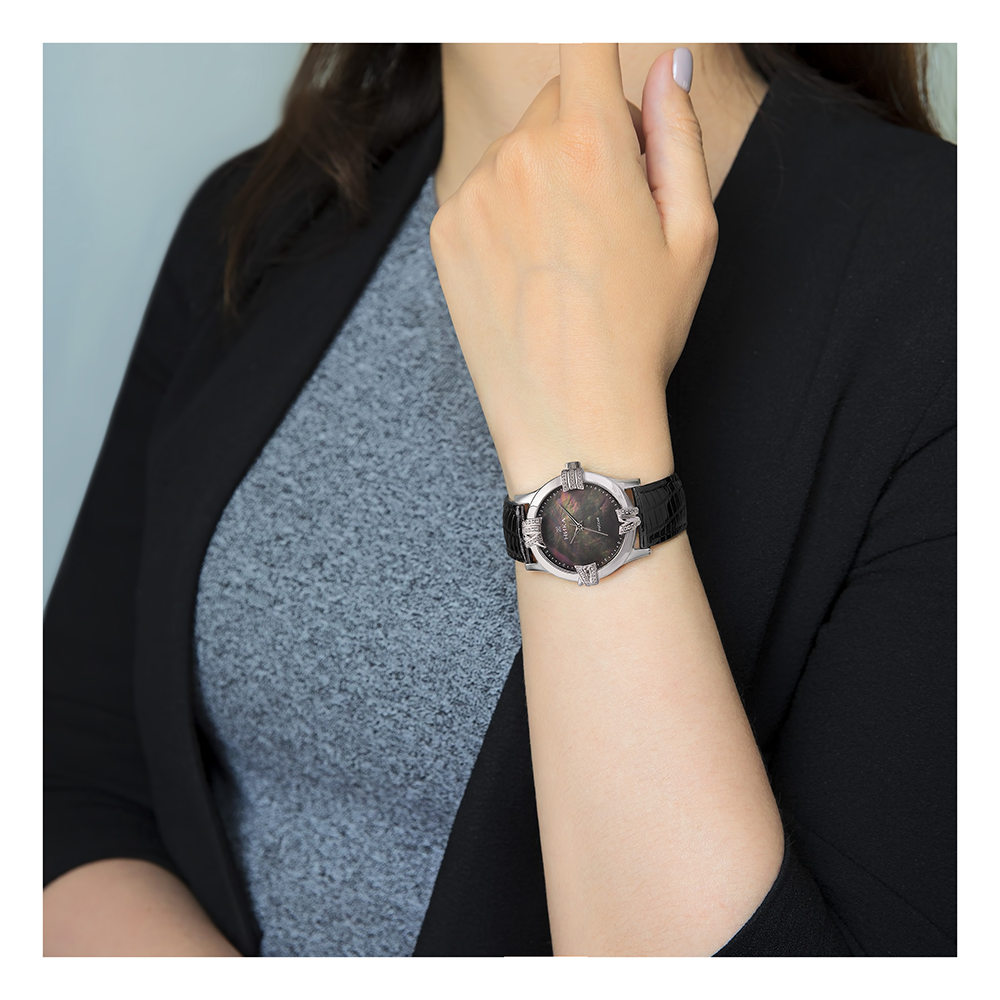 ЦЕНА 7850р+орг Женские серебряные часы с роскошным перламутровым циферблатом. Римские цифры переместились на драгоценный корпус и нежно обняли его своими лапками. Яркие фианиты на цифрах обещают своей владелице, что каждая минута в их обществе будет посв ЦЕНА 7850р+орг Женские серебряные часы с роскошным перламутровым циферблатом. Римские цифры переместились на драгоценный корпус и нежно обняли его своими лапками. Яркие фианиты на цифрах обещают своей владелице, что каждая минута в их обществе будет посв